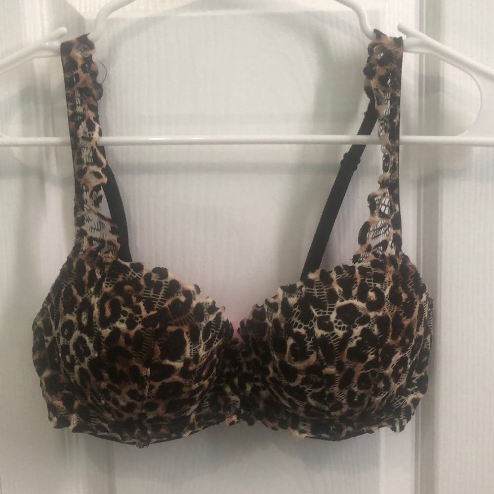 Pink Victoria Secret- Date push up bra.